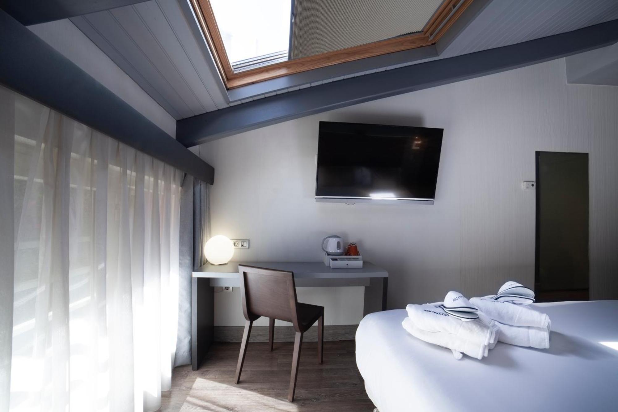 Petit Palace Plaza Espana Hotel 4*